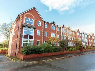 2 Bedroom Flat For Sale In Lytham St. Annes, Lancashire