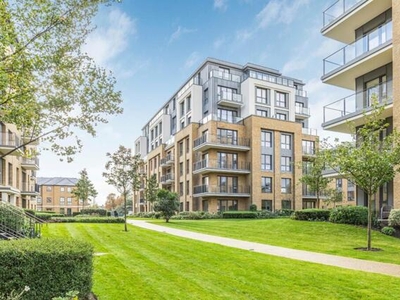 3 Bedroom Apartment For Rent In Teddington, Middlesex