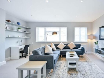 3 Bedroom Flat For Rent In Hampton
