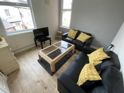 3 Bedroom House Share For Rent In Nottingham, Nottinghamshire