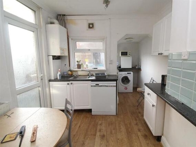 4 Bedroom House For Rent In Roath, Cardiff