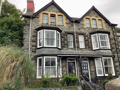 4 Bedroom Semi-detached House For Sale In King Edward Street, Barmouth