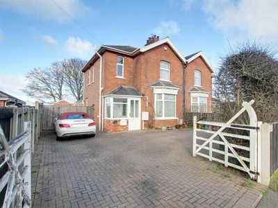 4 Bedroom Semi-detached House For Sale In Maltby Le Marsh