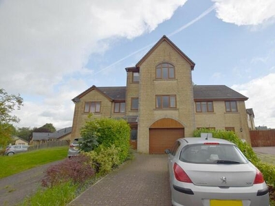 4 Bedroom Town House For Sale In Burnley, Lancashire
