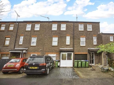 4 Bedroom Town House For Sale In Erith