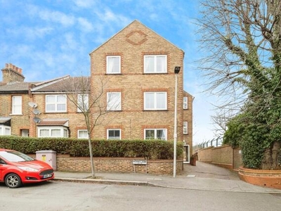 1 Bedroom Flat For Sale In Woodford Green