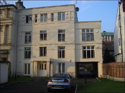 2 Bedroom Apartment For Rent In Brighton Grove, Manchester