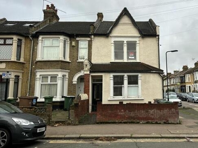 2 Bedroom Apartment For Sale In Leyton, London