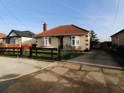 2 Bedroom Detached Bungalow For Sale In Stanford-le-hope
