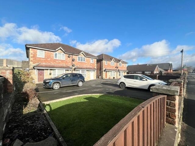 2 Bedroom Flat For Sale In Ainsworth, Bolton
