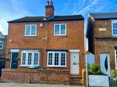 2 Bedroom Semi-detached House For Sale In East Molesey