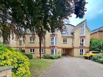 3 Bedroom Apartment For Sale In (backing On To Coy Pond) Poole