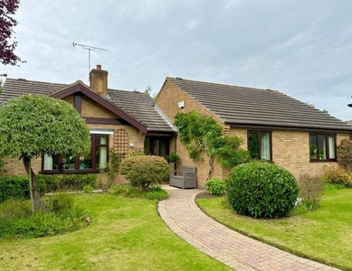 3 Bedroom Detached House For Sale In Defford, Pershore