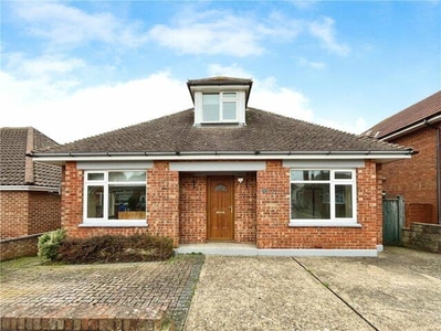 3 Bedroom Detached House For Sale In Lake