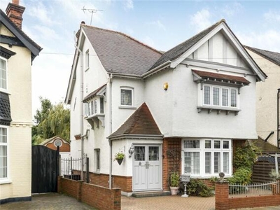 3 Bedroom Detached House For Sale In London
