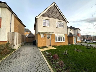 3 Bedroom Detached House For Sale In Luton, Bedfordshire