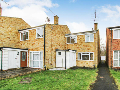 3 Bedroom End Of Terrace House For Sale In Farnborough