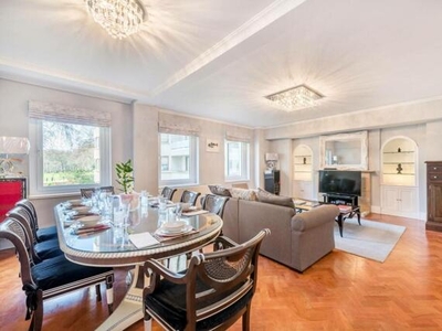 3 Bedroom Flat For Sale In St James's, London
