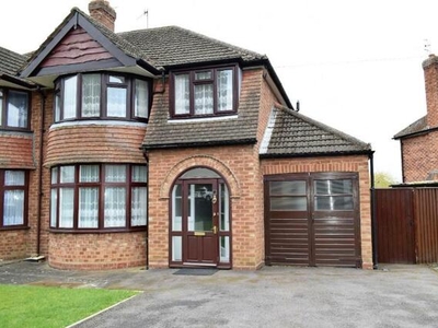 3 Bedroom Semi-detached House For Rent In Stratford-upon-avon