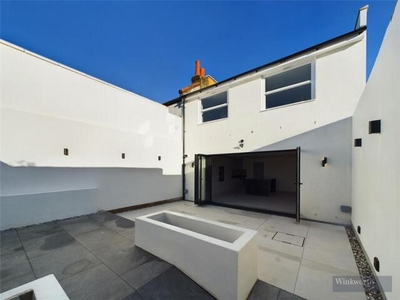 3 Bedroom Semi-detached House For Rent In Surbiton
