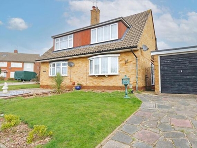 3 Bedroom Semi-detached House For Sale In Thundersley