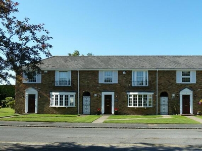 3 Bedroom Terraced House For Rent In Gerrards Cross