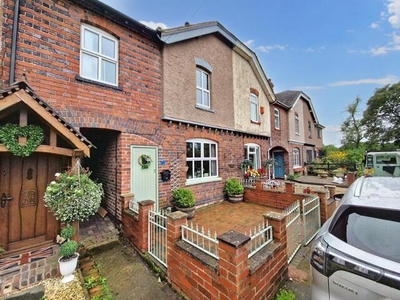 3 Bedroom Town House For Sale In Saverley Green, Stoke-on-trent