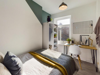 4 Bedroom Flat For Rent In 265