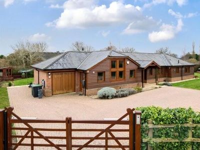 5 Bedroom Bungalow For Sale In Kings Langley, Hertfordshire