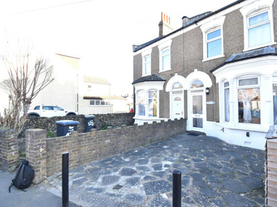 6 Bedroom Terraced House For Sale In Enfield, Greater London