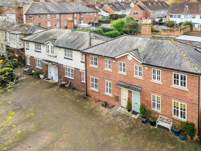 2 Bed House For Sale in Henley on Thames, Oxfordshire, RG9 - 5237046