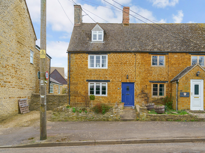 2 bedroom property for sale in Duns Tew, Nr Chipping Norton, OX25