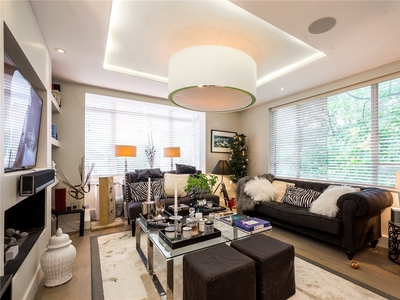 2 bedroom property for sale in St. Quintin Avenue, LONDON, W10