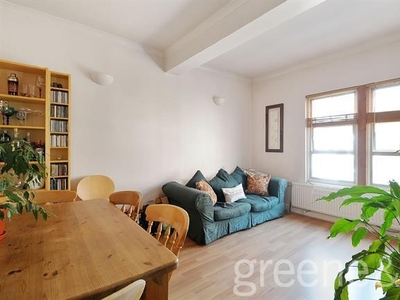 2 bedroom property to let in Glengall Road London NW6