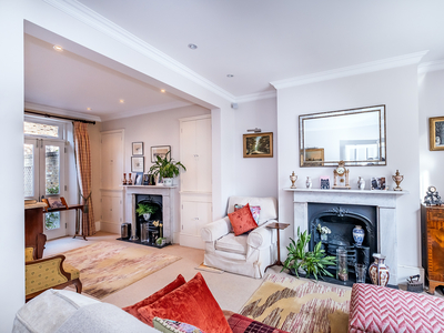 3 bedroom property for sale in Caversham Street, London, SW3