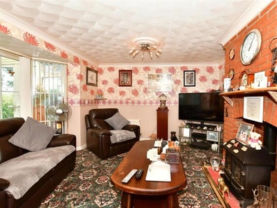 4 Bedroom Detached House For Sale In Laindon, Basildon