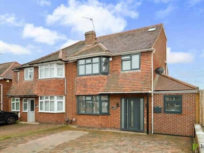 6 Bedroom Semi-detached House For Sale In Styvechale, Coventry