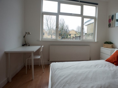 Room in a Shared Apartment for rent in Tooting, London