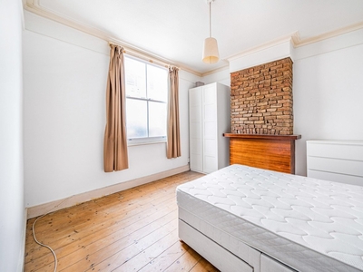Terraced House to rent - Effra Parade, London, SW2