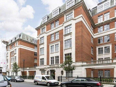 1 bedroom apartment for rent in Hallam Street, London, W1W