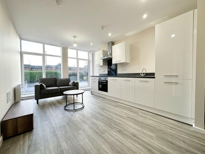 1 bedroom apartment for rent in Westwood House, M5