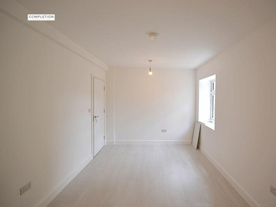 1 bedroom flat for rent in One Bedroom Apartment - Chingford - E4 - £1400 PCM , E4