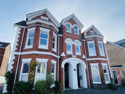 1 bedroom flat for rent in Parkstone Road, Poole, BH15