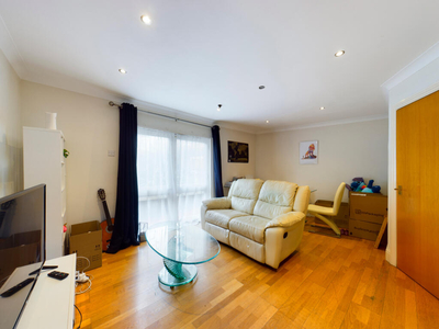 1 bedroom flat for rent in Peninsula Court,
121 East Ferry Road, E14