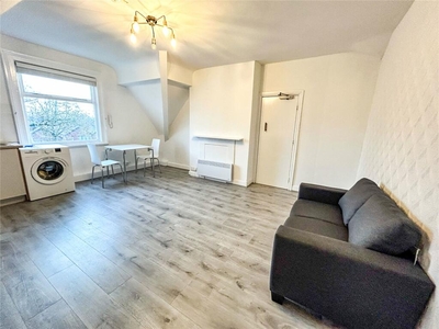 1 bedroom flat for rent in Portland Crescent, Manchester, Greater Manchester, M13