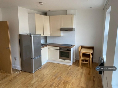 1 bedroom flat for rent in West End Lane, London, NW6