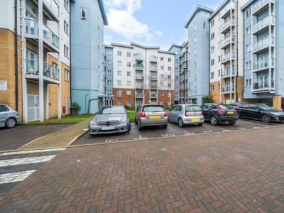 2 Bed Flat/Apartment For Sale in Slough, Berkshire, SL2 - 5296186