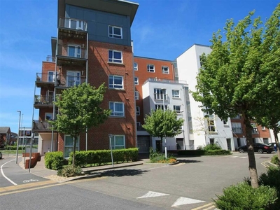 2 bedroom apartment for rent in Avenel Way, Poole, BH15