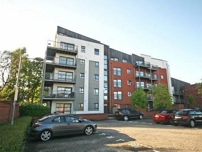 2 bedroom apartment for rent in Montmano Drive, Didsbury, Manchester, M20