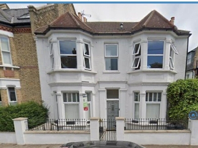 2 bedroom end of terrace house for rent in Jephtha Road, London, SW18
